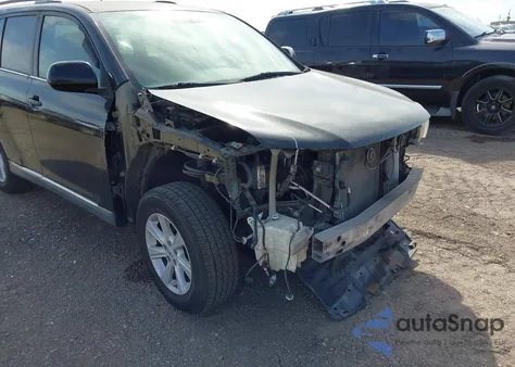 2012 Toyota Highlander Base V6 z USA, uszkodzony, nr VIN 5TDBK3EHXCS108923